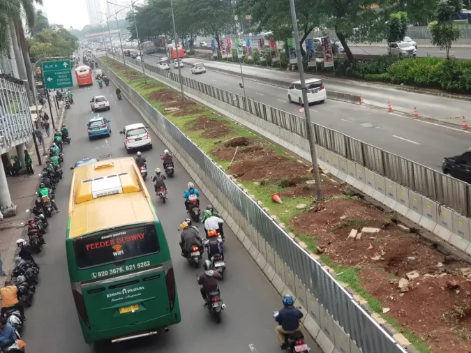 Kota dan Pohon yang Kalah Oleh Setyaningsih