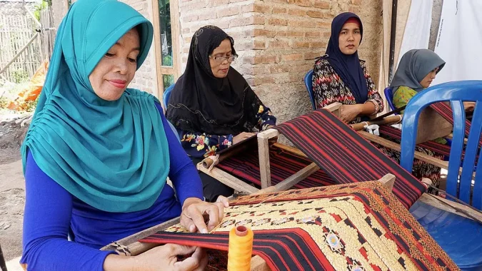Daya Perempuan Ubah Indonesia Oleh Airlangga Pribadi Kusman