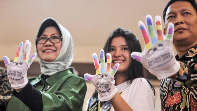 Sistem Kenegaraan dan Konflik Politik Oleh Kiki Syahnakri